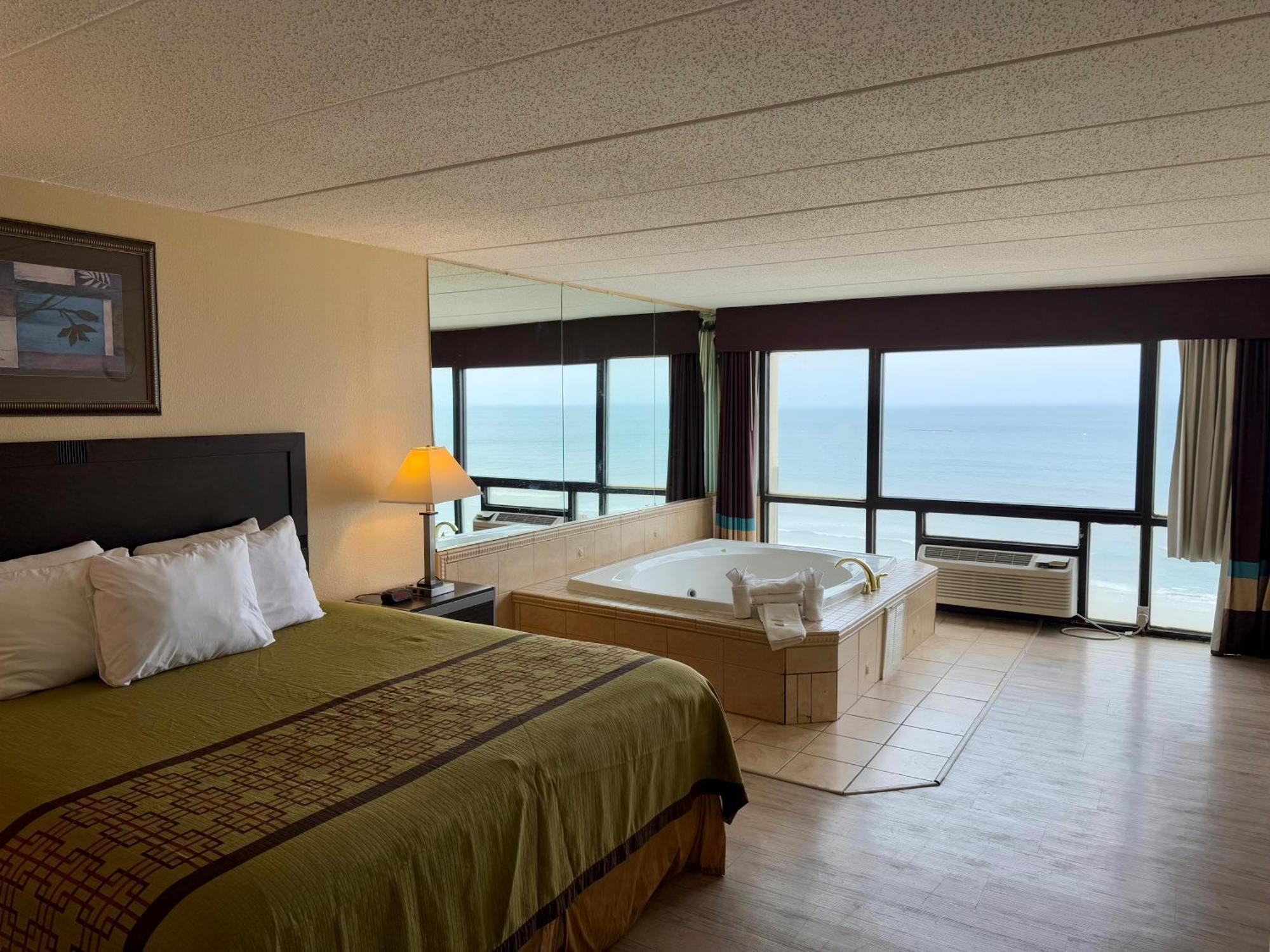 Travelodge By Wyndham Suites Virginia Beach Oceanfront Esterno foto